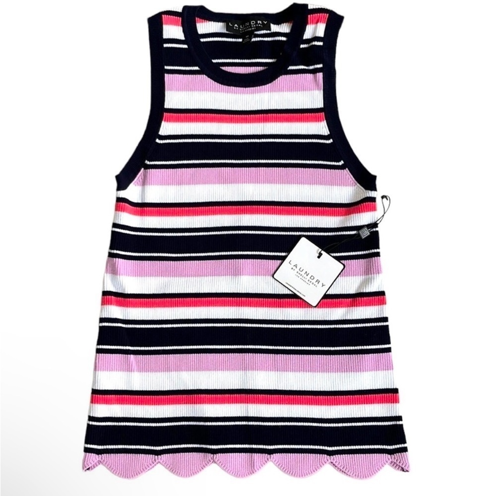 NWT Laundry by Shelli Segal Scalloped Hem
Sleeveless Sweater